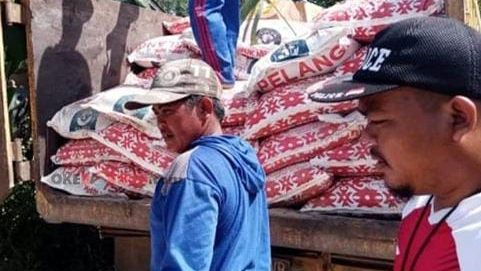 1111 - Upaya Pemkab Tingkatkan Produksi Tanaman, Disbun Kukar Distribusikan Saprodi dan Pupuk Bagi 30 Pekebun