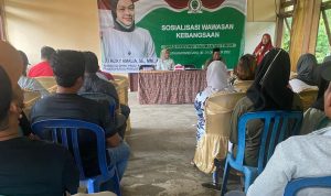 3010 - Sosialisasi Kebangsaan di Desa Batuah, Anggota DPRD Kaltim Siti Rizky Amalia Ajak Warga Jaga NKRI