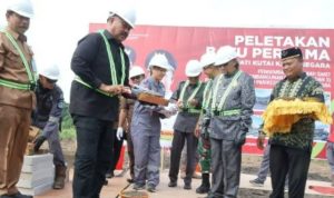 Peletakan batu pertama perluasan RSUD AM Parikesit