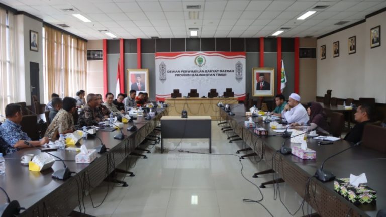 RDP Komisi IV DPRD Kaltim terkait Penerimaan Peserta Didik Baru.