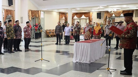 Bupati Kukar Lantik 16 Pejabat Baru