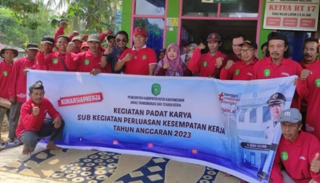 padat karya produktif di Kelurahan Maluhu