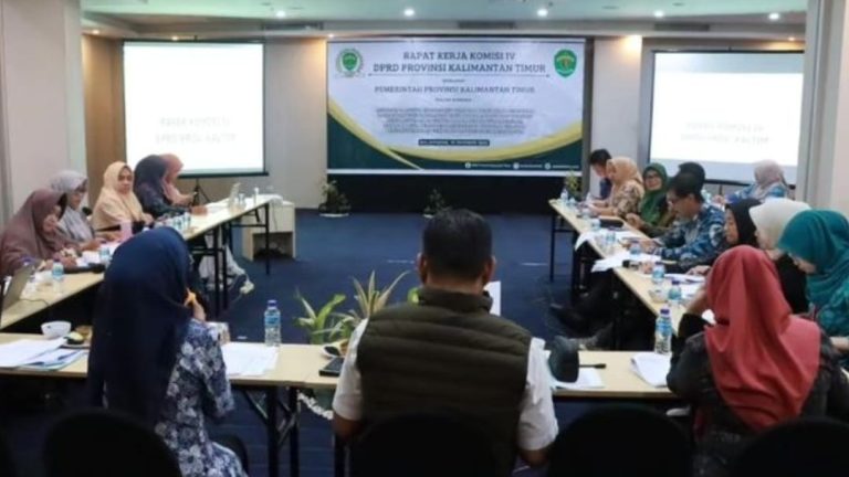 Suasana rapat bersama DPRD Kaltim dan sejumlah OPD