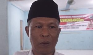 Kepala Desa Loh Sumber, Sukirno.