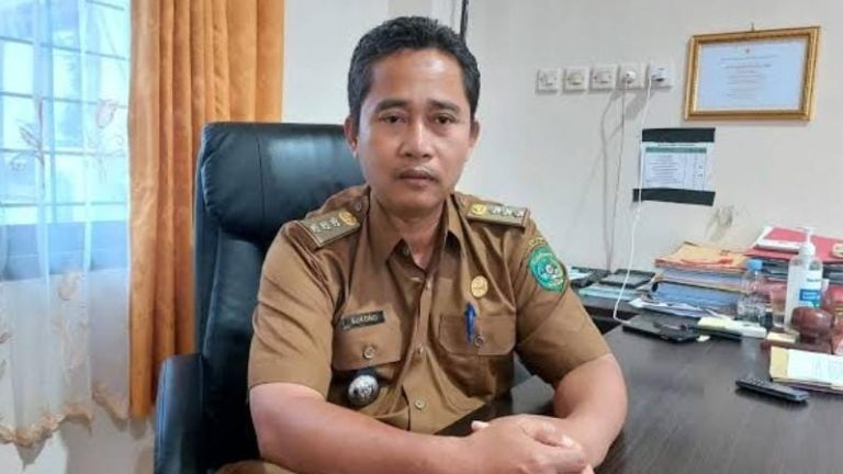 Camat Tenggarong, Sukono.