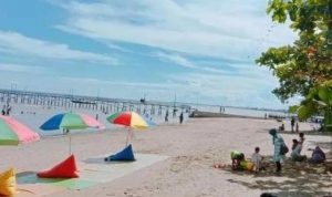 Potret Pantai Indah Terusan.